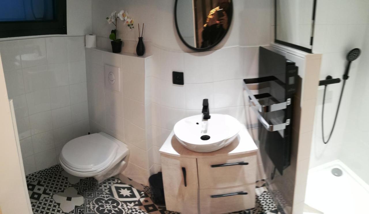 Studio Cosy Avec Acces Et Terrasse Independants Apartment Tresses Exterior photo